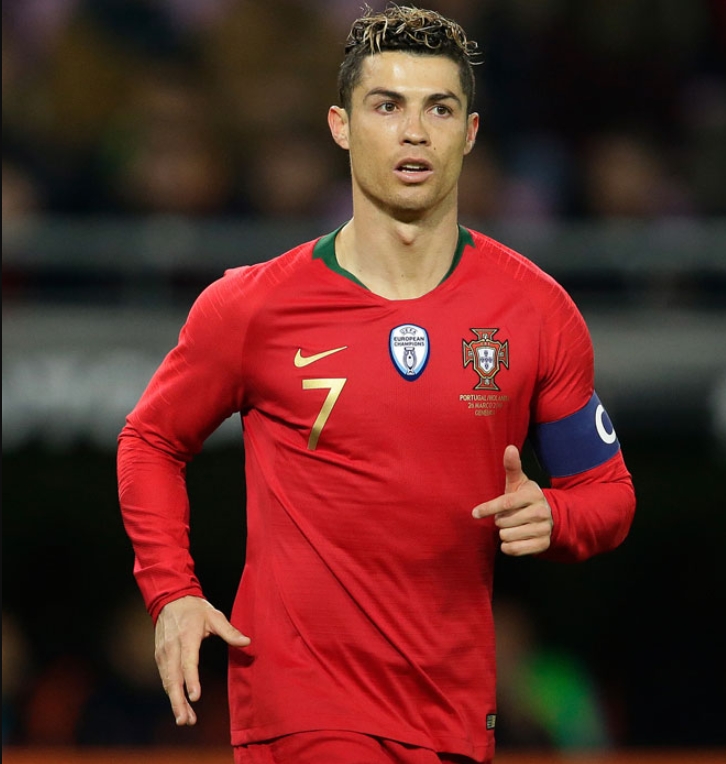 RAYGAME-Uzi与30激战阿森纳分钟,最后时刻胜出胜负难料!,TheShy焦点对战引发球迷热议(uzi退役最后一场比赛)